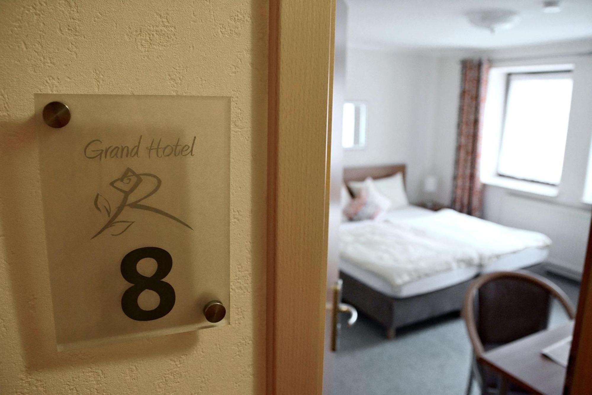 Rosenhotel Scherer Schiffweiler Bagian luar foto