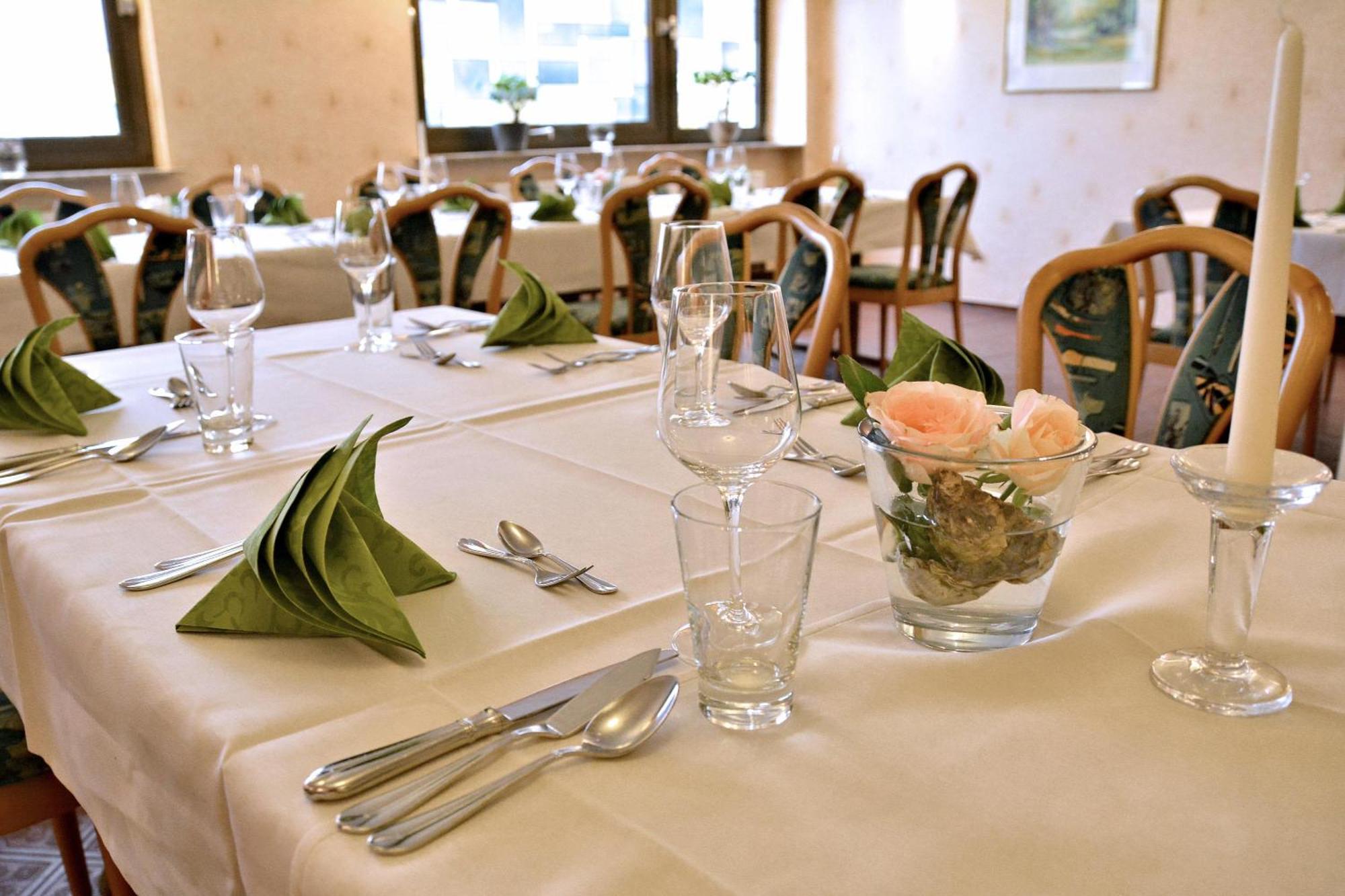 Rosenhotel Scherer Schiffweiler Bagian luar foto